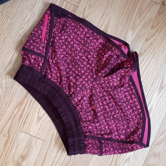 Lululemon running shorts - Picture 1 of 3